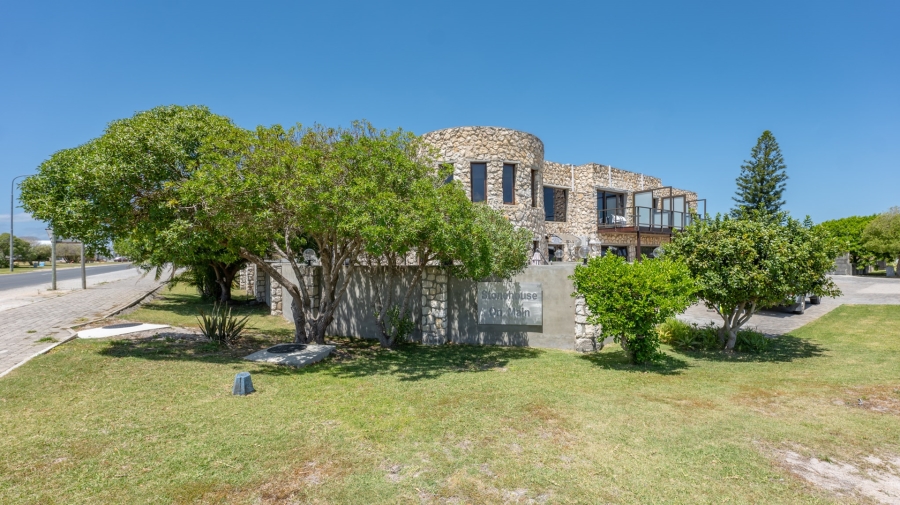 9 Bedroom Property for Sale in Struisbaai Western Cape